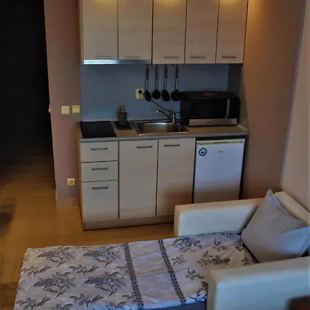 Private Studio In Kavatsi Beach Appartement