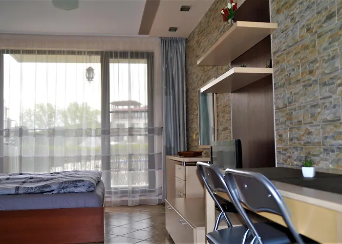 公寓 Private In Kavatsi 索佐波尔