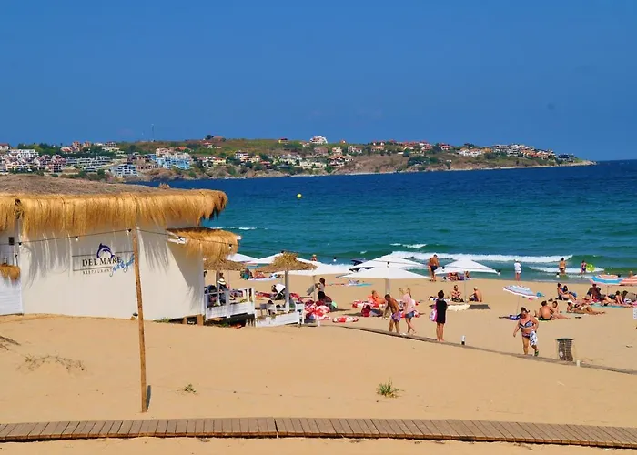 公寓 Private In Kavatsi