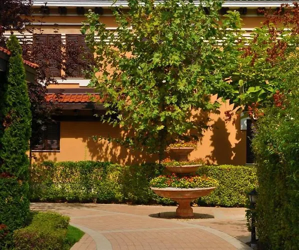 公寓 Private In Kavatsi *